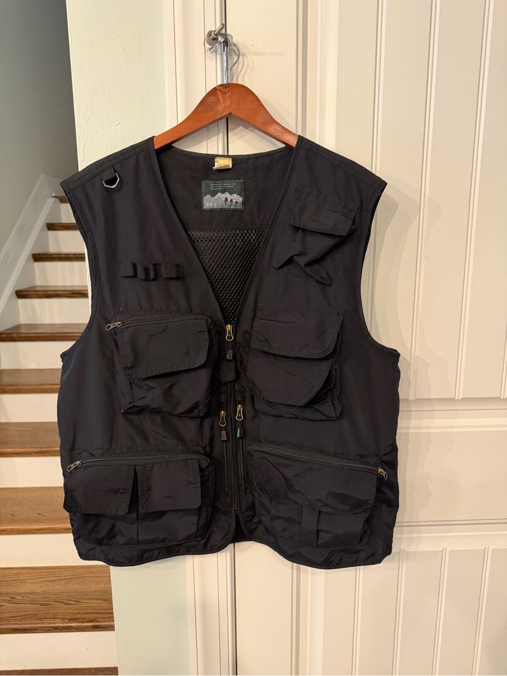 Men’s XL Utility Fishing Vest Black Multi Pocket Hiking Photography Travel Vest - Picture 2 of 9